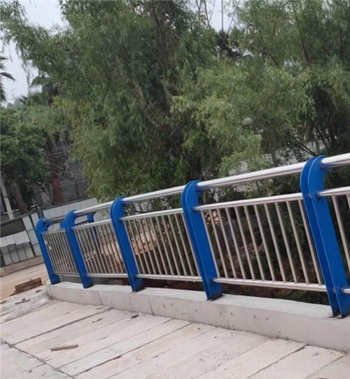 橋梁護(hù)欄 河道景觀燈光防撞欄桿 廠家定制