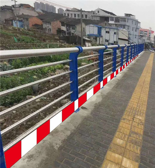 橋梁護(hù)欄廠家 河道景觀橋梁防撞護(hù)欄隔離欄桿
