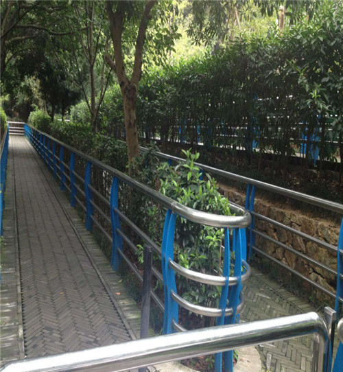 道路防撞不銹鋼護欄 廠家定制
